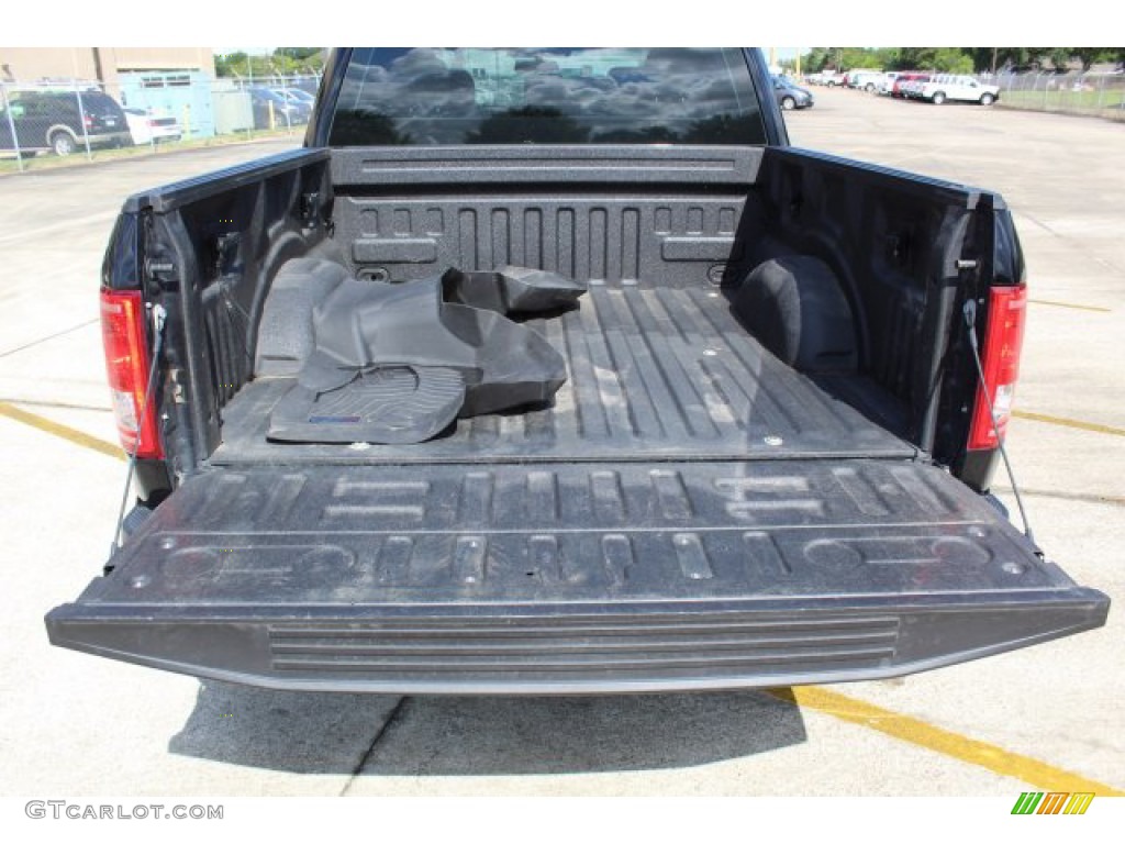 2016 F150 XL SuperCrew - Shadow Black / Medium Earth Gray photo #22