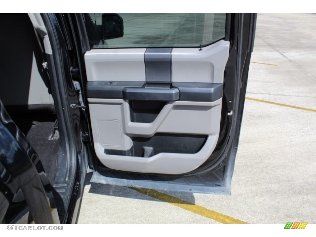 2016 F150 XL SuperCrew - Shadow Black / Medium Earth Gray photo #23