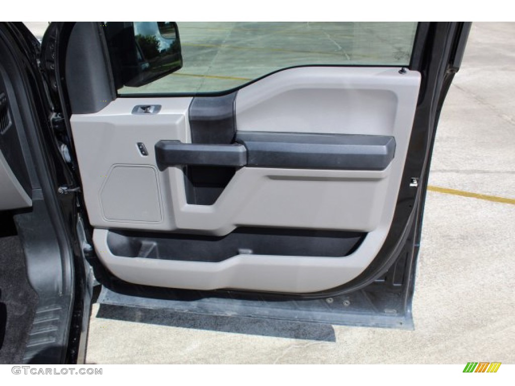 2016 F150 XL SuperCrew - Shadow Black / Medium Earth Gray photo #25