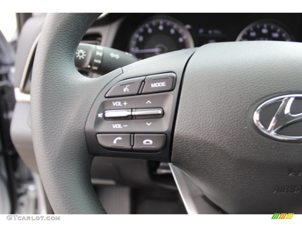 2020 Hyundai Elantra SEL Black Steering Wheel Photo #134665364