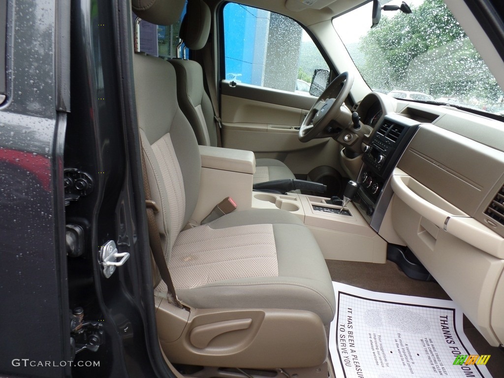 2010 Liberty Sport 4x4 - Dark Charcoal Pearl / Dark Slate Gray photo #35