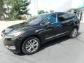 Front 3/4 View of 2019 Enclave Avenir AWD