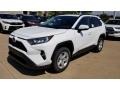 Super White - RAV4 XLE Photo No. 1
