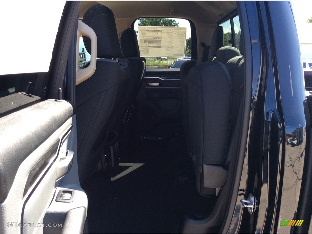 2019 1500 Big Horn Quad Cab 4x4 - Diamond Black Crystal Pearl / Black/Diesel Gray photo #16