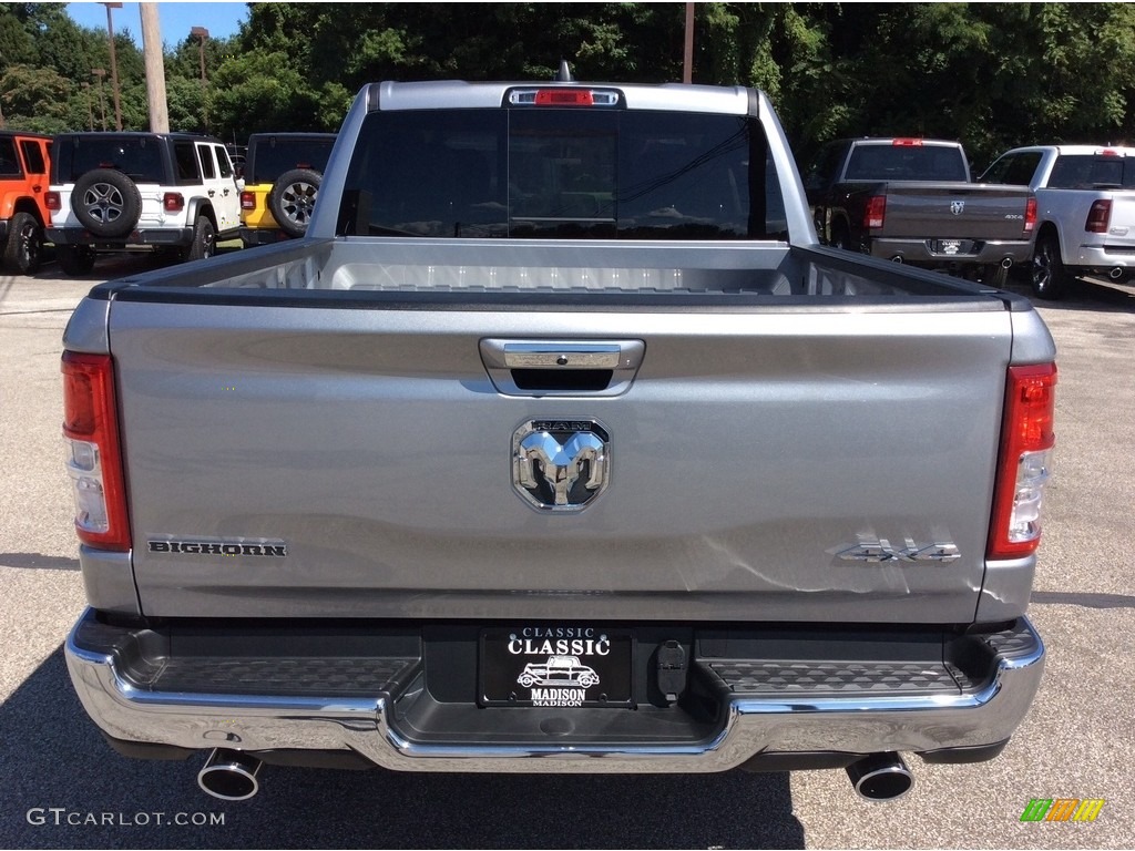2019 1500 Big Horn Crew Cab 4x4 - Billett Silver Metallic / Black/Diesel Gray photo #8