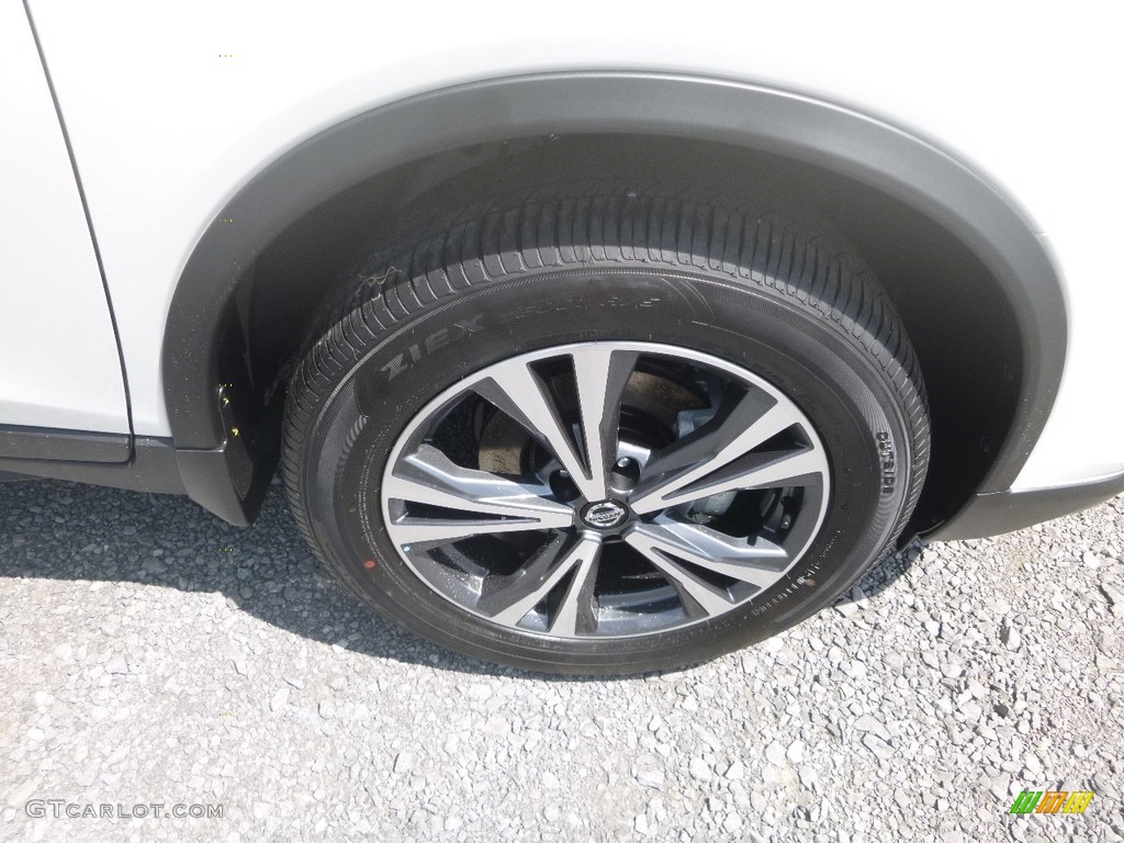 2019 Nissan Rogue SV AWD Wheel Photo #134678015