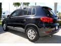 Deep Black Pearl - Tiguan S Photo No. 7