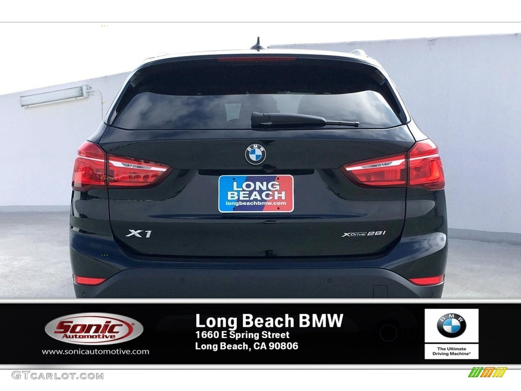2019 X1 xDrive28i - Jet Black / Black photo #3