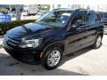 Deep Black Pearl - Tiguan S Photo No. 4