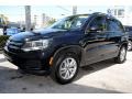 Deep Black Pearl - Tiguan S Photo No. 5