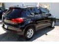 Deep Black Pearl - Tiguan S Photo No. 9