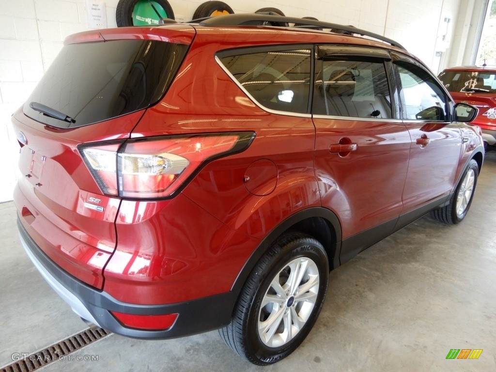 2018 Escape SE 4WD - Ruby Red / Charcoal Black photo #4