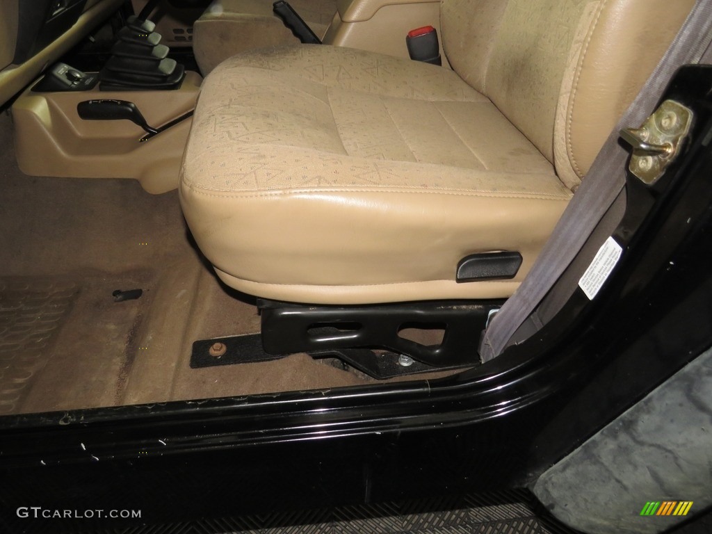 2002 Wrangler Sport 4x4 - Black / Camel Beige photo #17