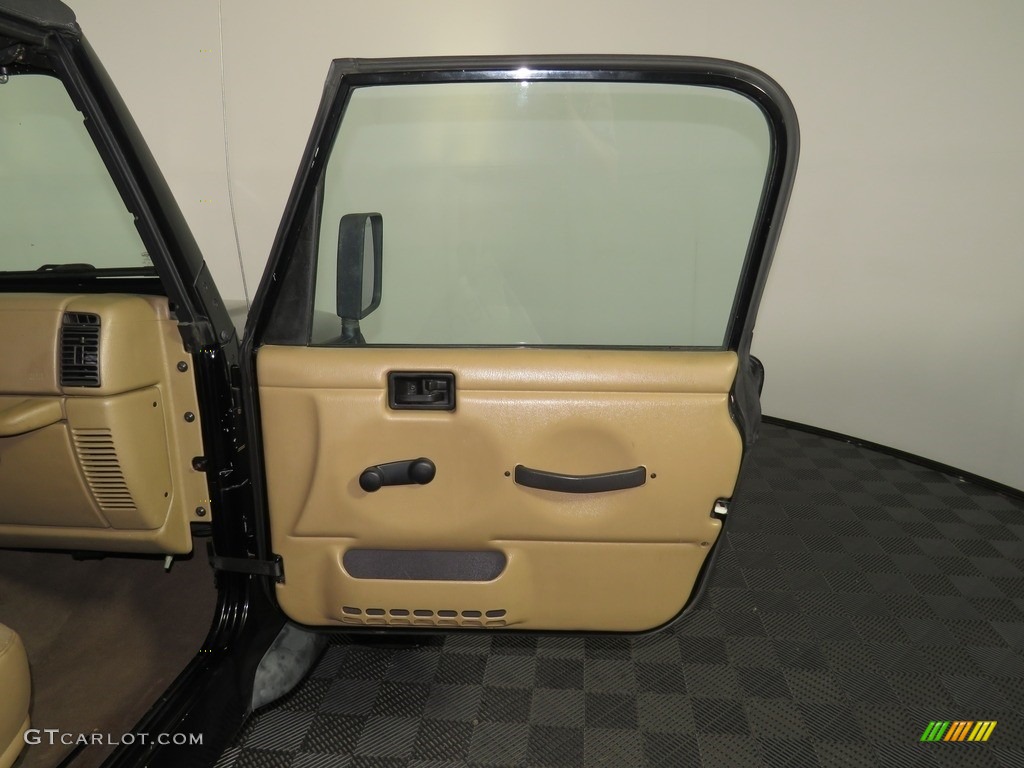 2002 Wrangler Sport 4x4 - Black / Camel Beige photo #20