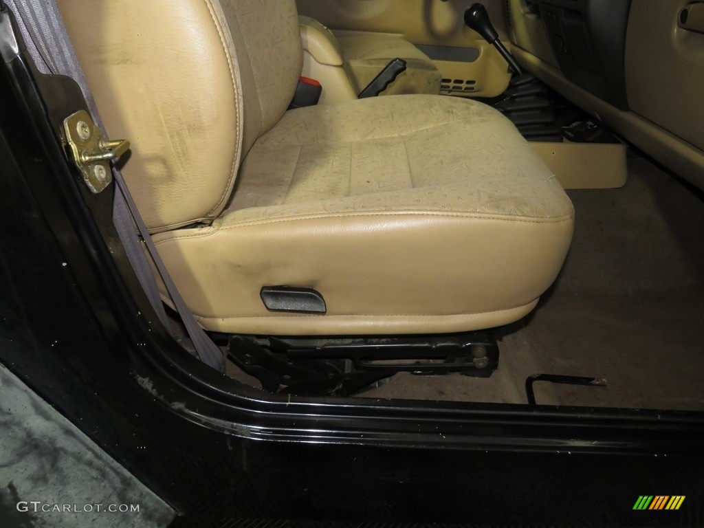 2002 Wrangler Sport 4x4 - Black / Camel Beige photo #21