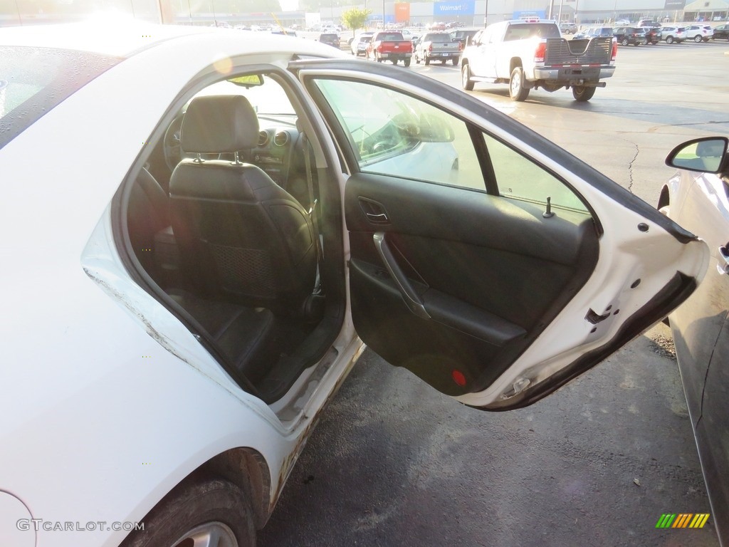 2005 G6 GT Sedan - Ivory White / Ebony photo #25