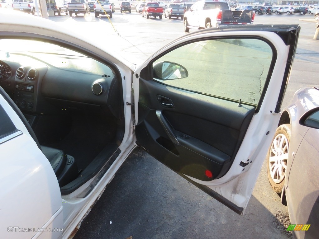 2005 G6 GT Sedan - Ivory White / Ebony photo #27