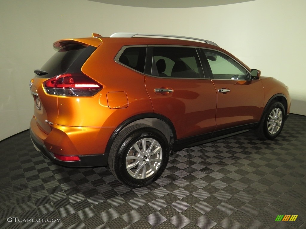 2019 Rogue SV AWD - Monarch Orange Metallic / Charcoal photo #15