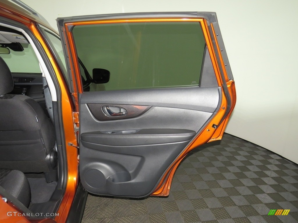 2019 Rogue SV AWD - Monarch Orange Metallic / Charcoal photo #23