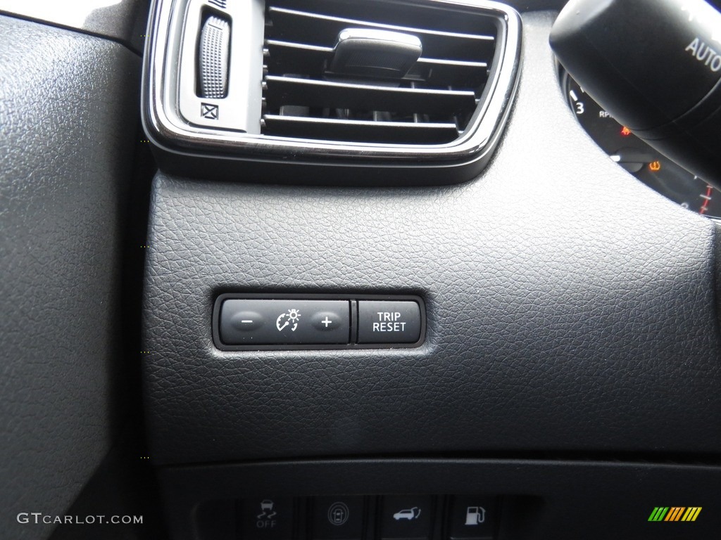 2019 Rogue SV AWD - Monarch Orange Metallic / Charcoal photo #35