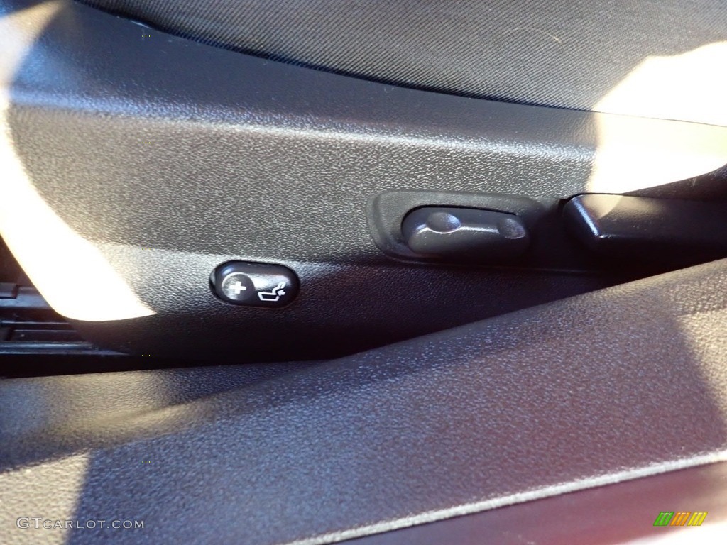 2012 Malibu LT - Crystal Red Tintcoat / Ebony photo #19