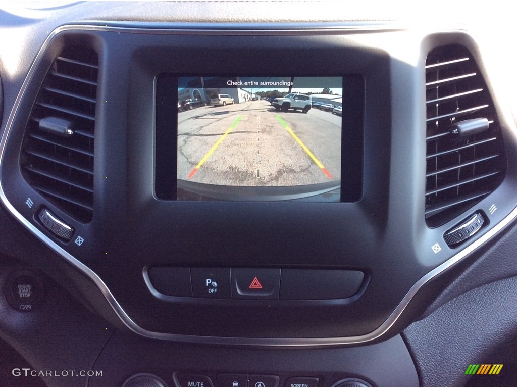 2020 Jeep Cherokee Latitude Plus 4x4 Controls Photo #134697207
