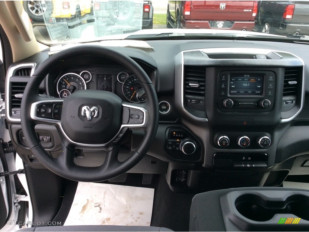2019 1500 Big Horn Crew Cab 4x4 - Bright White / Black/Diesel Gray photo #2