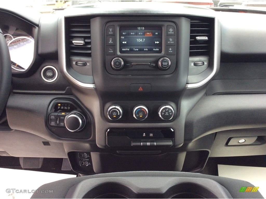 2019 1500 Big Horn Crew Cab 4x4 - Bright White / Black/Diesel Gray photo #13