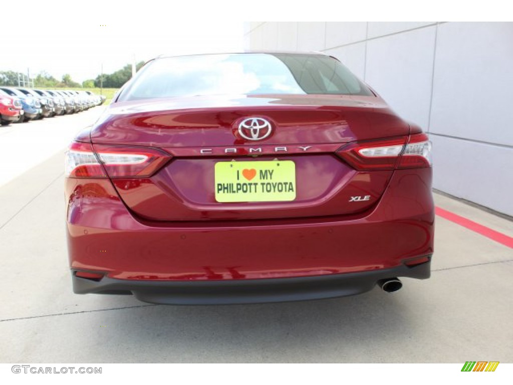2018 Camry XLE - Ruby Flare Pearl / Black photo #10