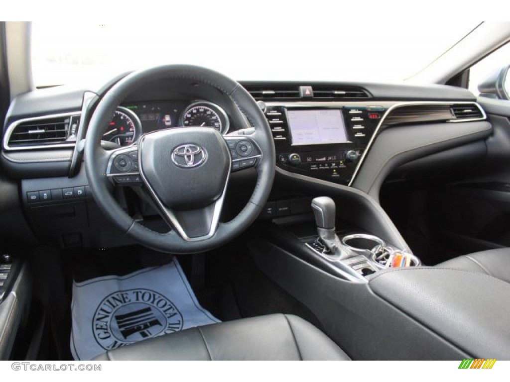 2018 Camry XLE - Ruby Flare Pearl / Black photo #25