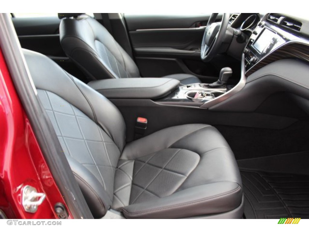 2018 Camry XLE - Ruby Flare Pearl / Black photo #31
