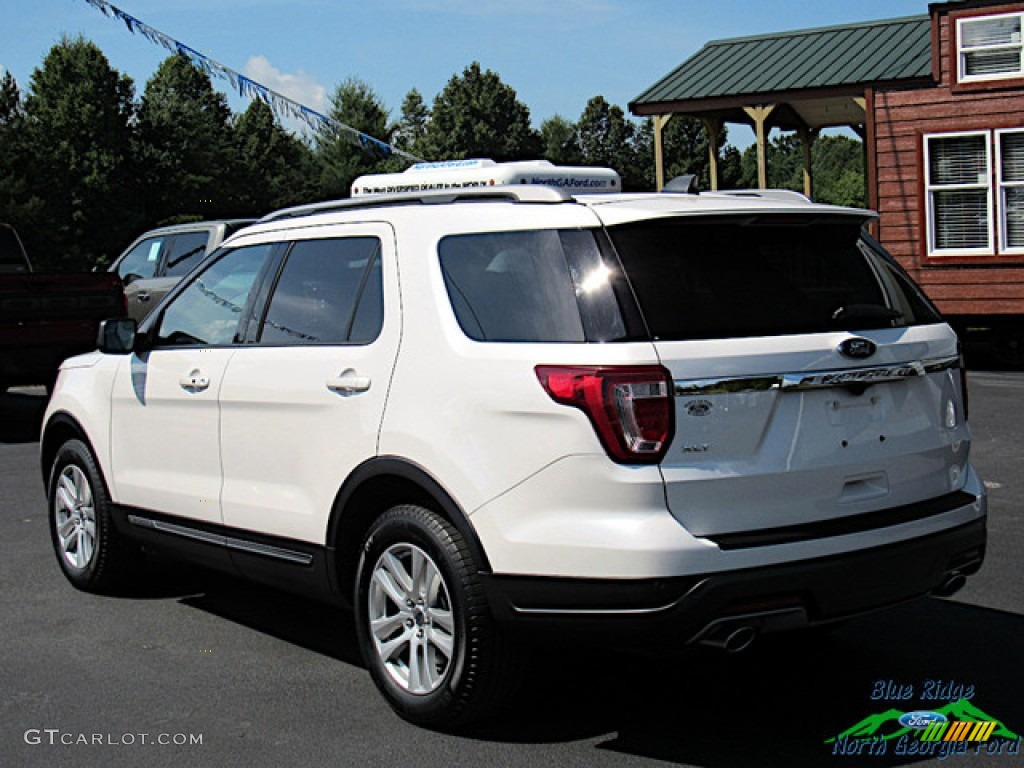 2018 Explorer XLT - Oxford White / Ebony Black photo #3