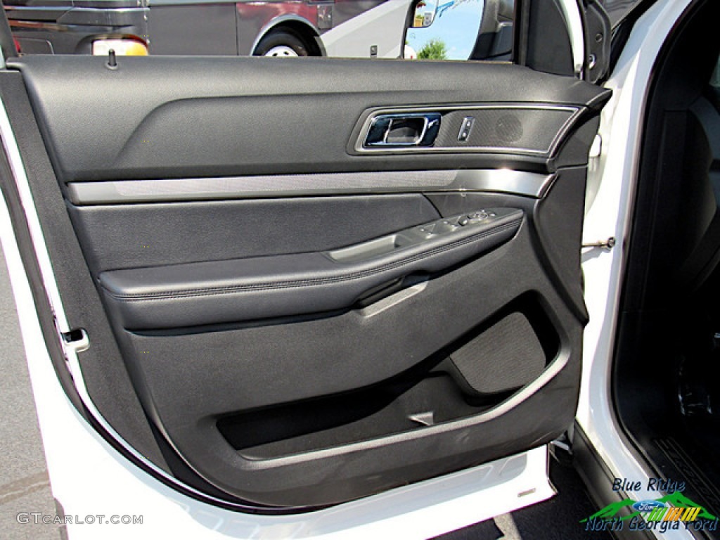 2018 Explorer XLT - Oxford White / Ebony Black photo #26