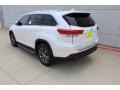 2019 Blizzard Pearl White Toyota Highlander XLE  photo #6