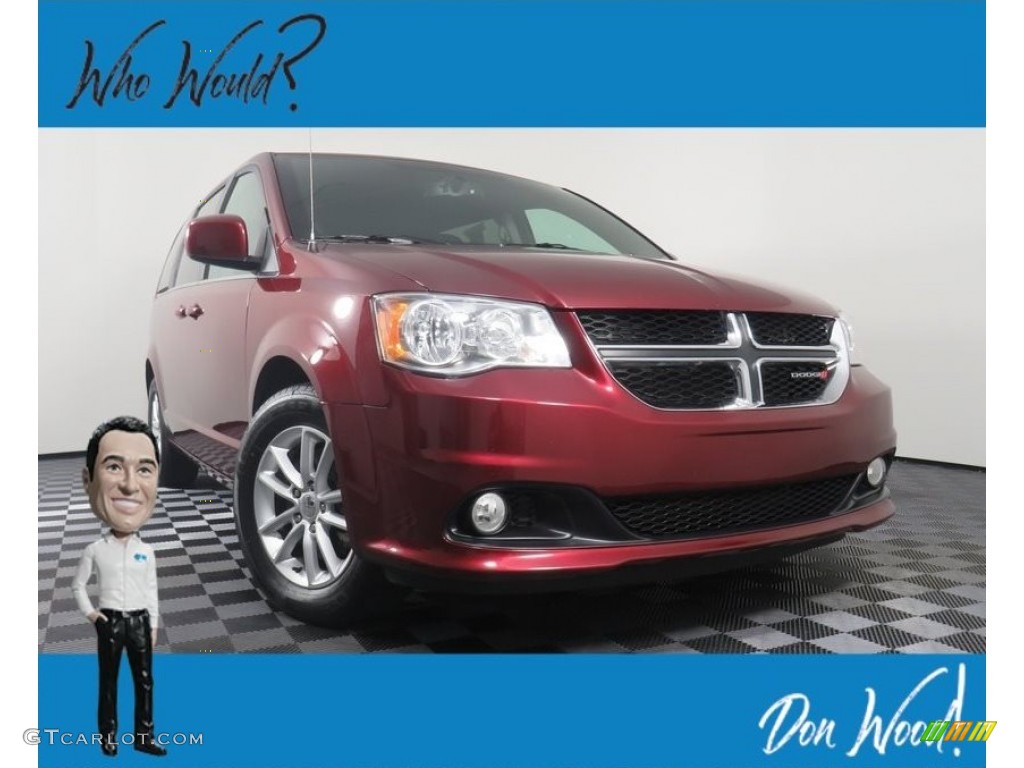 2018 Grand Caravan SXT - Octane Red Pearl / Black photo #1