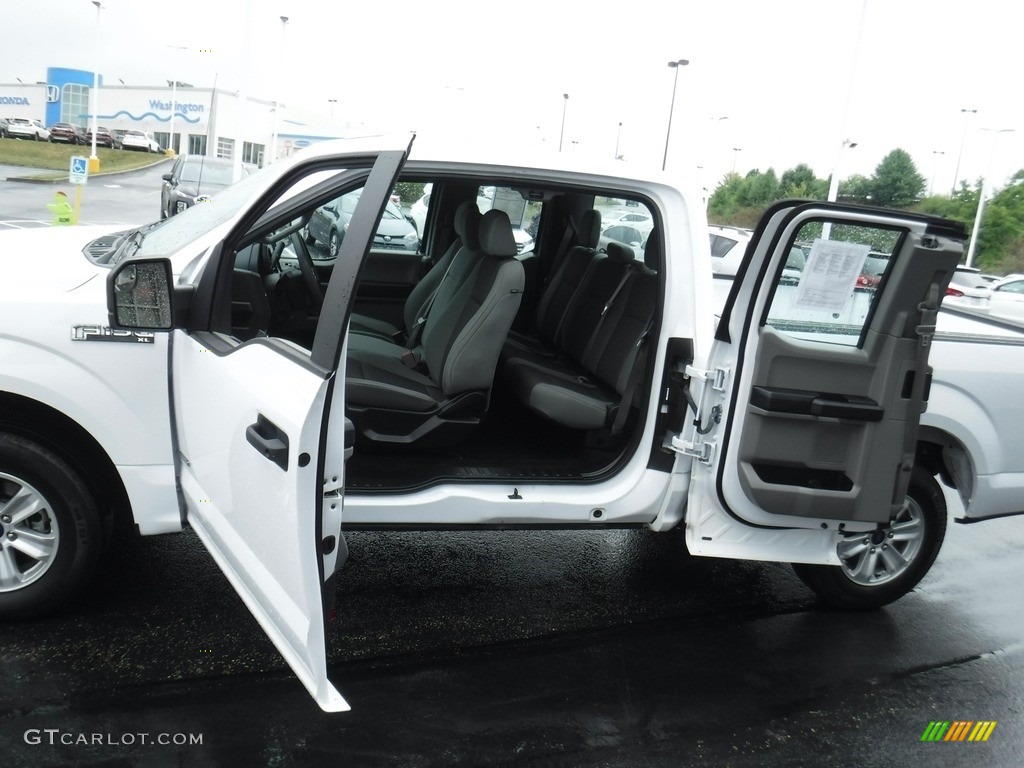 2017 F150 XL SuperCab - Oxford White / Earth Gray photo #13