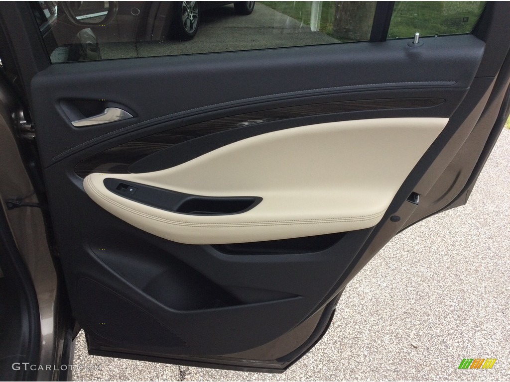 2019 Buick Envision Premium AWD Light Neutral Door Panel Photo #134717765