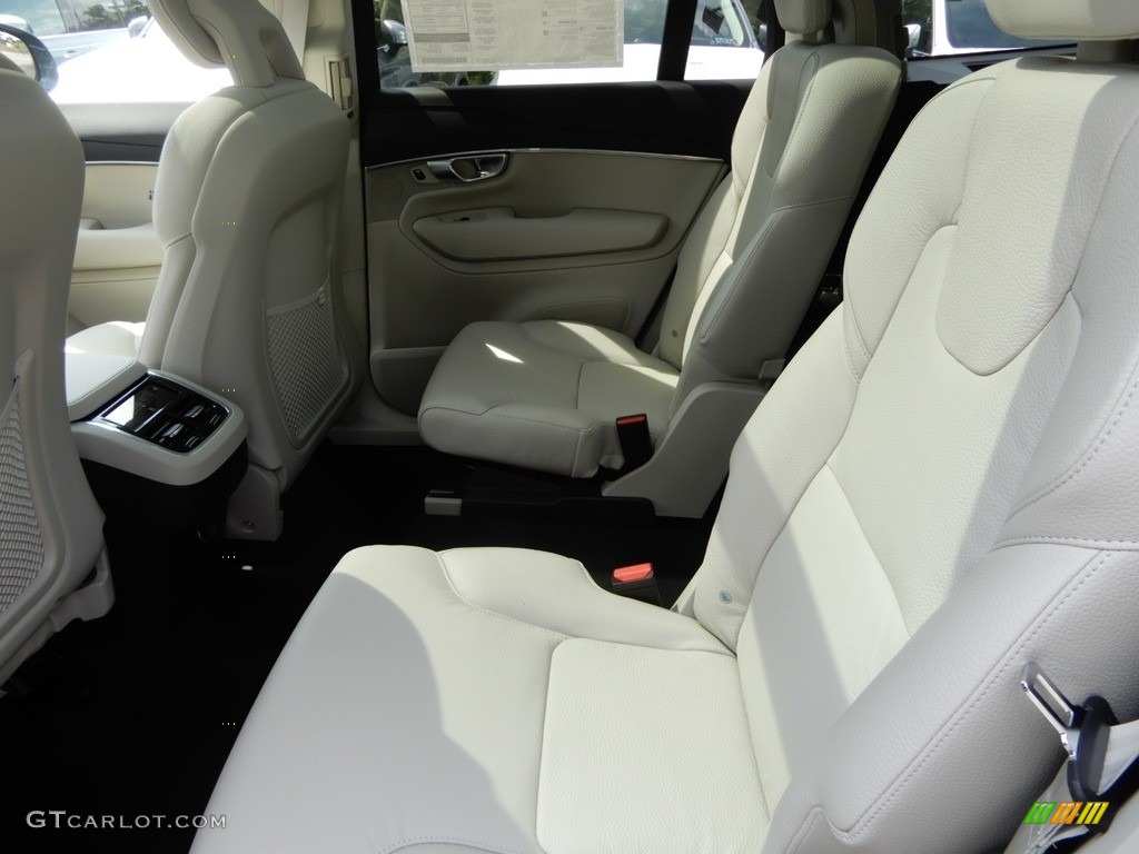 Blond Interior 2020 Volvo XC90 T6 AWD Momentum Photo #134727027