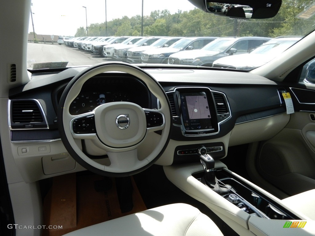 2020 Volvo XC90 T6 AWD Momentum Blond Dashboard Photo #134727075