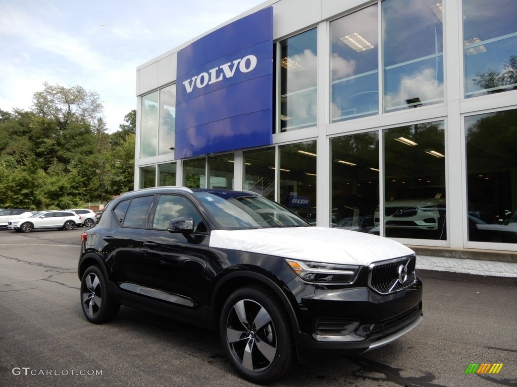 Onyx Black Metallic 2020 Volvo XC40 T5 Momentum AWD Exterior Photo #134729385