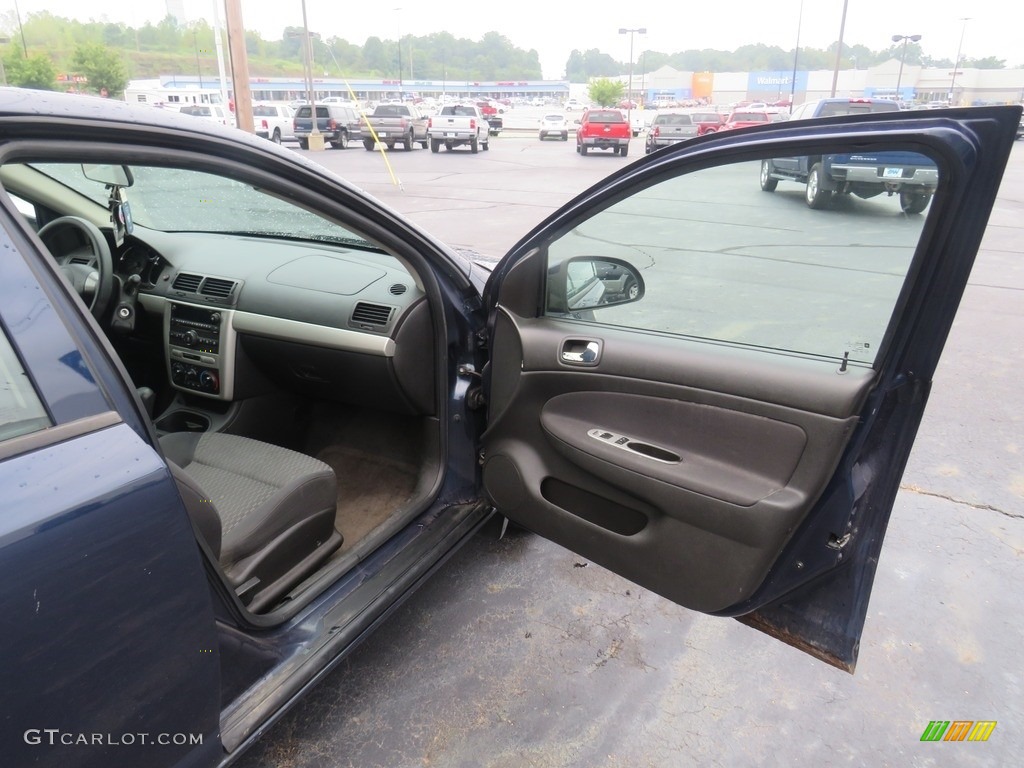 2009 Cobalt LT Sedan - Imperial Blue Metallic / Ebony photo #31