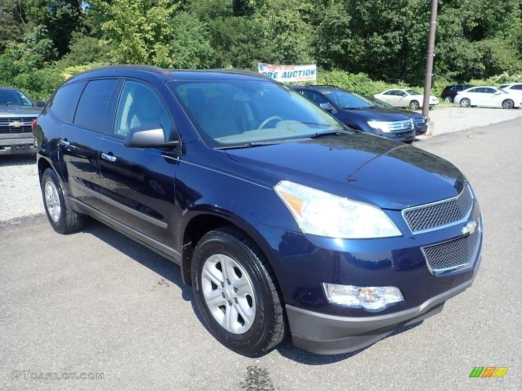 2010 Traverse LS AWD - Dark Blue Metallic / Dark Gray/Light Gray photo #5
