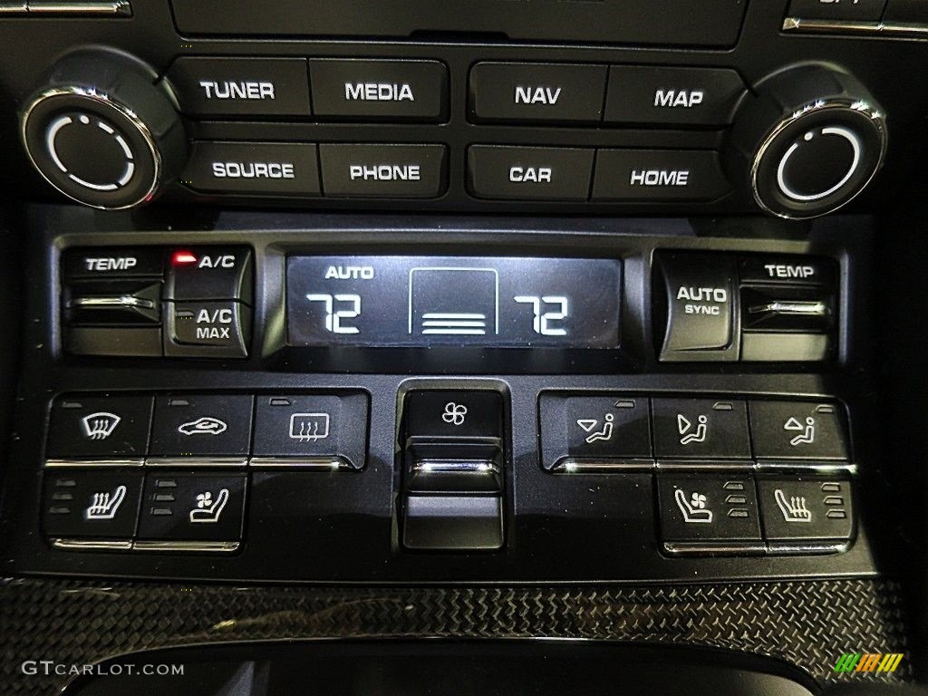 2018 Porsche 911 Turbo S Cabriolet Controls Photo #134746662