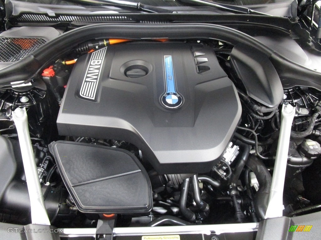 2019 BMW 5 Series 530e iPerformance xDrive Sedan Engine Photos