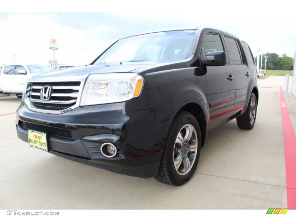 2015 Pilot SE - Crystal Black Pearl / Gray photo #4