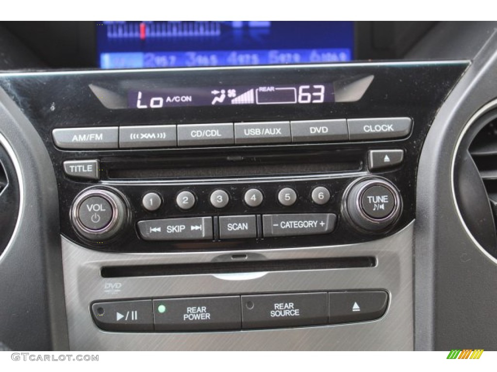 2015 Pilot SE - Crystal Black Pearl / Gray photo #21