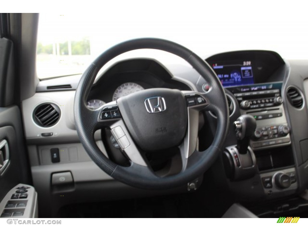 2015 Pilot SE - Crystal Black Pearl / Gray photo #26