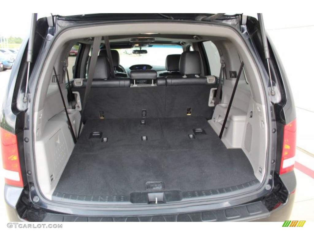 2015 Pilot SE - Crystal Black Pearl / Gray photo #30