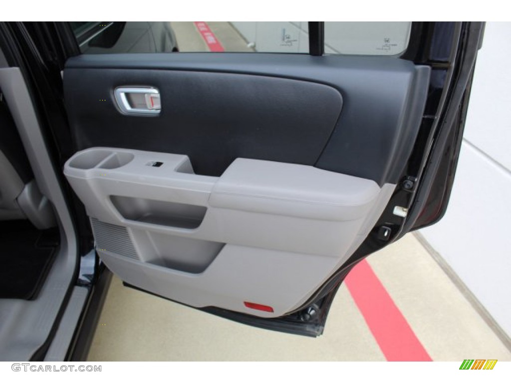 2015 Pilot SE - Crystal Black Pearl / Gray photo #31