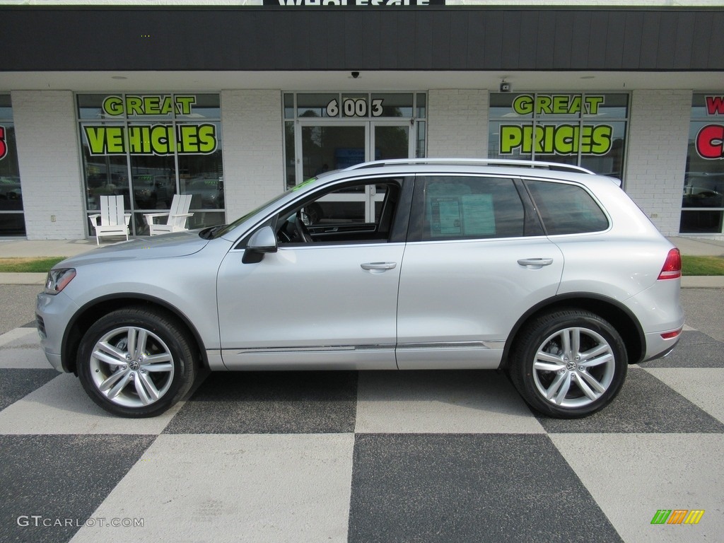 2013 Touareg VR6 FSI Executive 4XMotion - Cool Silver Metallic / Black Anthracite photo #1